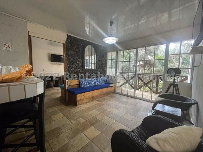 Vendo Casa en Cerro Azul OF 26-2101