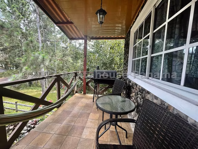 Vendo Casa en Cerro Azul OF 26-2101