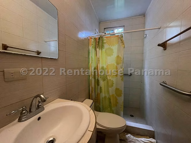 Vendo Casa en Cerro Azul OF 26-2101