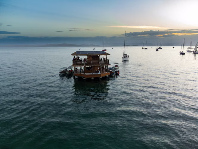 VENTA VILLA CON ISLA PRIVADA BOCAS DEL TORO