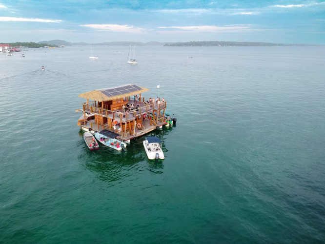 VENTA VILLA CON ISLA PRIVADA BOCAS DEL TORO