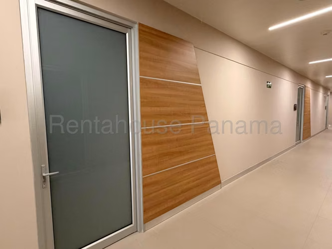 Venta de Consultorio en Costa del Este Town Center NS