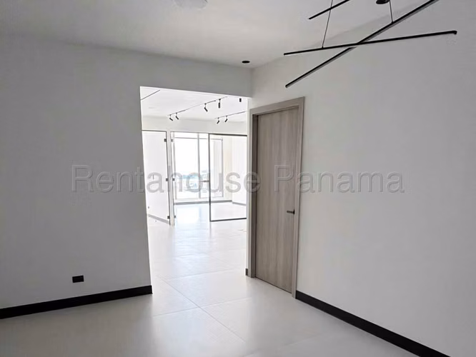 Venta de Oficina en Avenida Balboa Bicsa NS