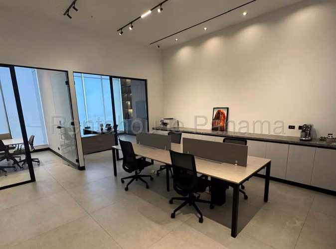 Venta de Oficina en Avenida Balboa Bicsa NS