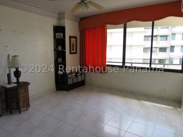 Apartamento amoblado en venta PH Elite La Cresta ELP 26-5244