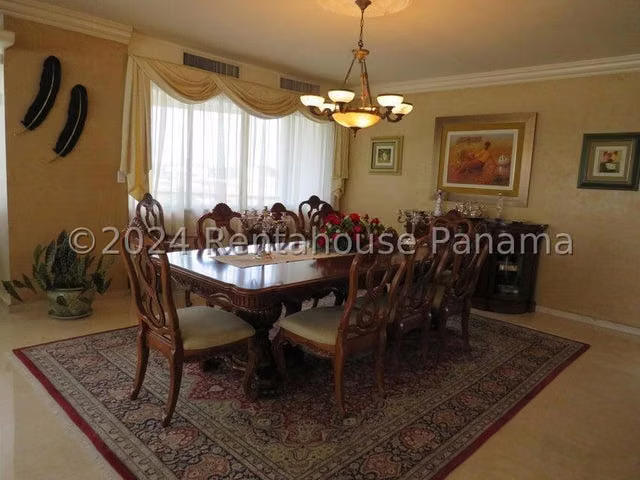 Apartamento amoblado en venta PH Elite La Cresta ELP 26-5244