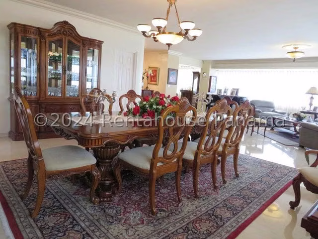 Apartamento amoblado en venta PH Elite La Cresta ELP 26-5244