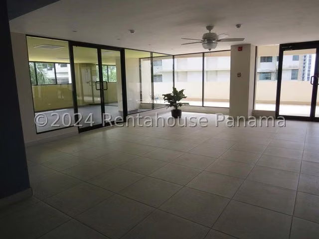 Apartamento amoblado en venta PH Elite La Cresta ELP 26-5244