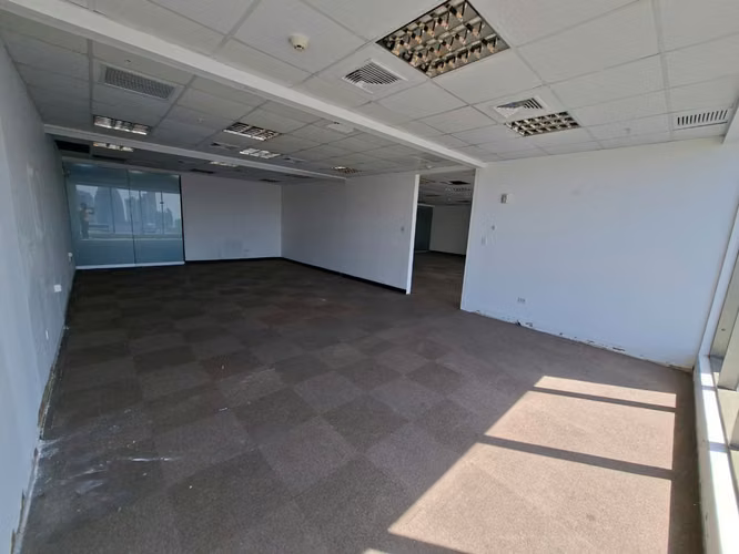 Venta de oficina corporativa con vistas a la ciudad - Avenida Balboa -557 m2