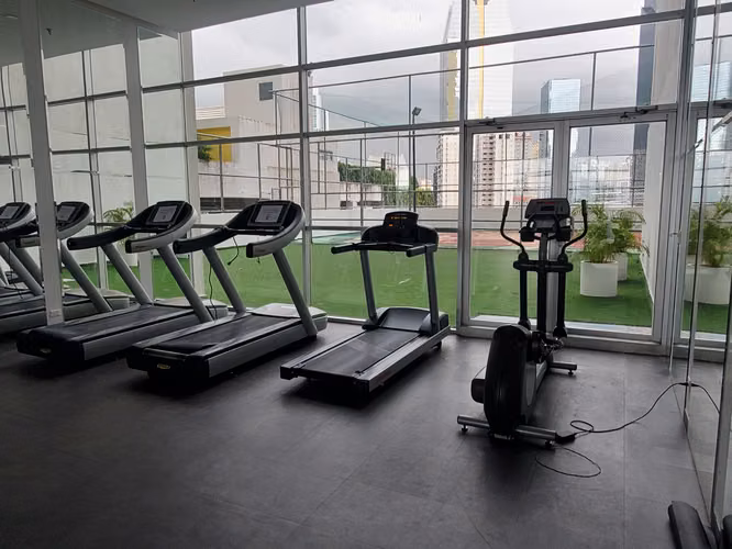 APARTAMENTO AMOBLADO EN AVENIDA BALBOA