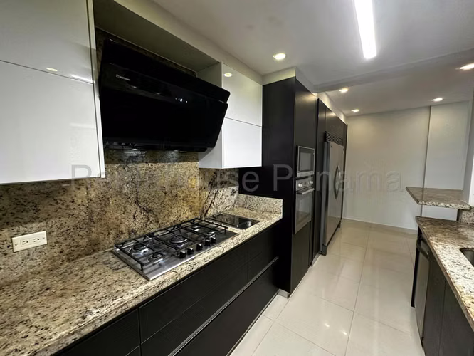 Casa en Venta en Woodlands Panama Pacifico 25YCG8846