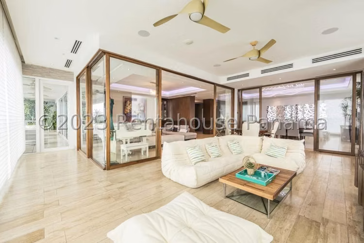 Apartment for Sale in Costa del Este LA23-9074