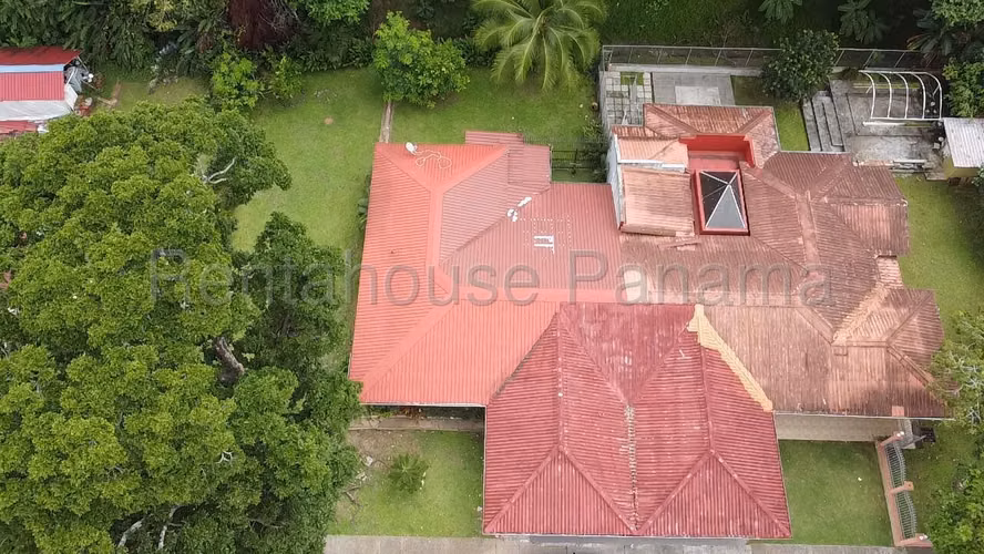 Se Vende Casa en Albrook LA26-8918