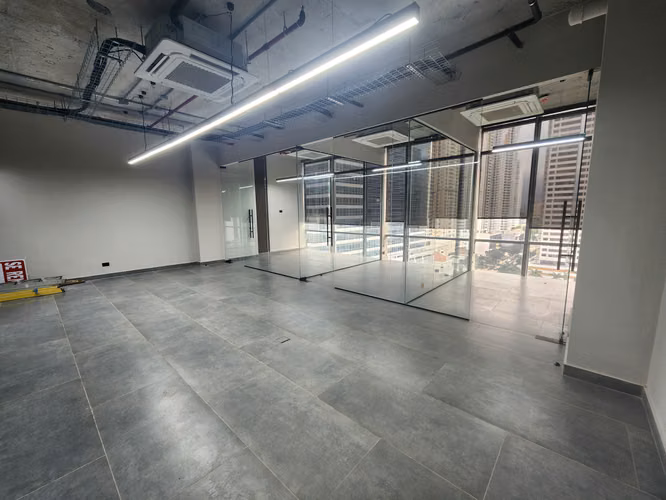 Office Space Costa del Este!