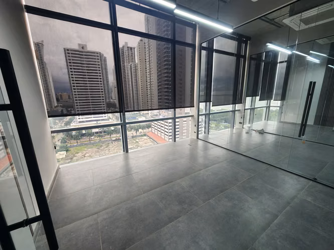 Office Space Costa del Este!