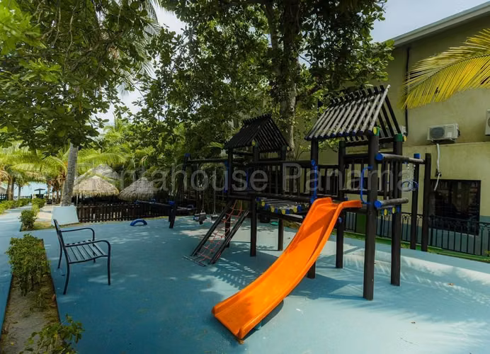 Casa Amoblada en Venta en Paradise Point Gorgona, CIG264286