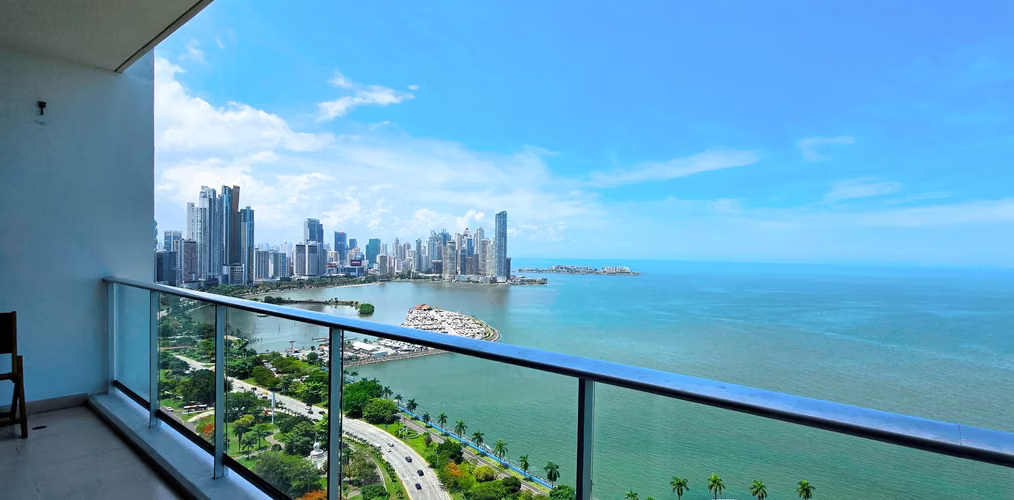 (Turnkey Property).OCEANFRONT APARTMENT | FULLY FURNISHED | PANORAMIC BALCONY | CINTA COSTERA
