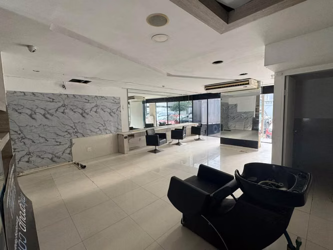 LOCAL COMERCIAL EN ALQUILER – MARBELLA
