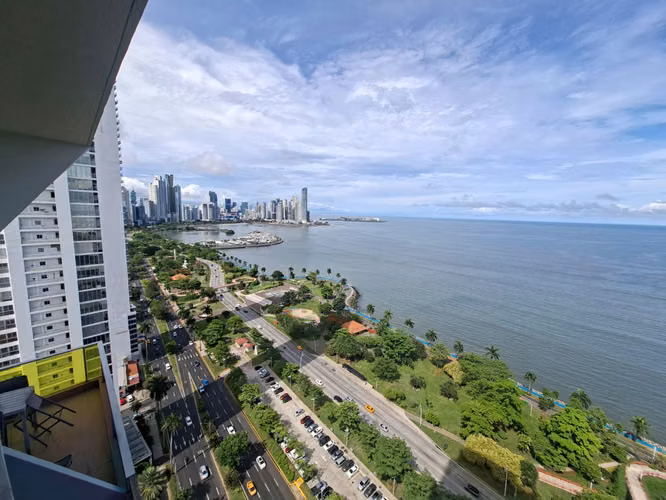 Venta de Apartamento con vista panorámica a la Bahía de Panamá -Avenida Balboa