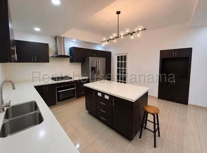 Venta de casa en Albrook 26MVCH8918