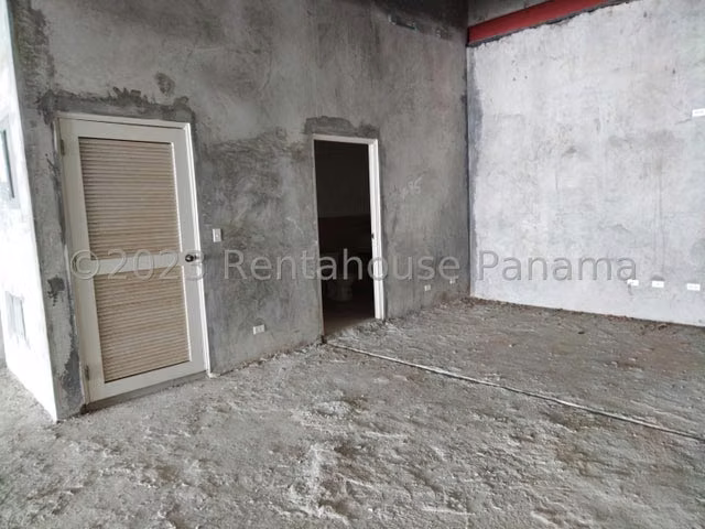 Vendo local en Brisas del Golf LF Solo Cliente Directo