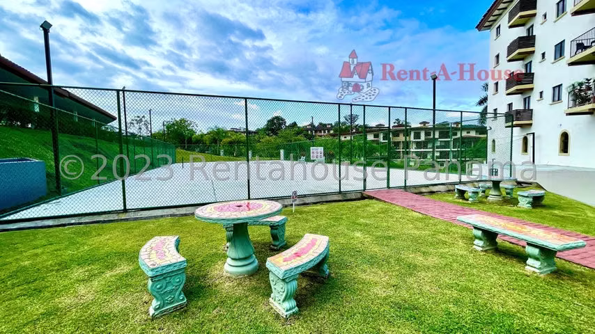 Oportunidad Apartamento en venta Embassy Village Albrook  26YCG9756