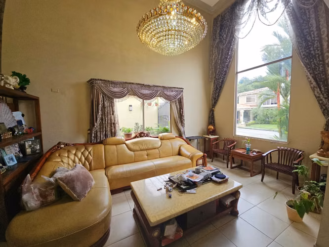 SE VENDE CASA EN PASEO DORADO - Imagen 3