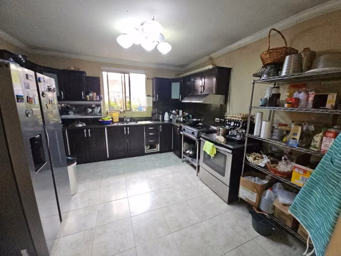 SE VENDE CASA EN PASEO DORADO - Imagen 8