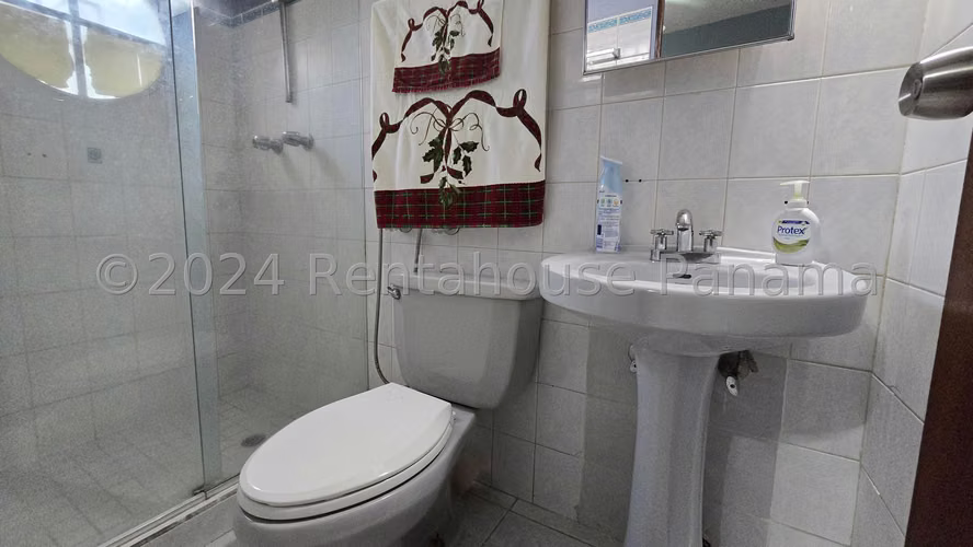Casa en Venta en Condado del Rey 26EPP2245