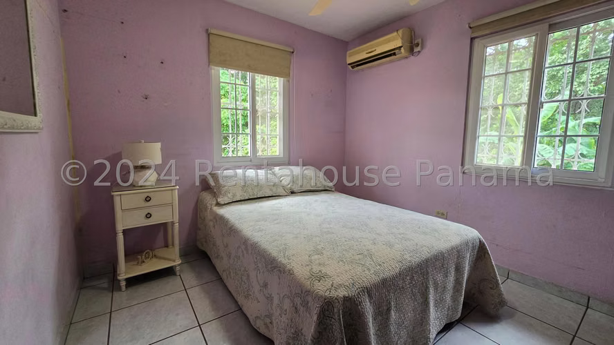 Casa en Venta en Condado del Rey 26EPP2245