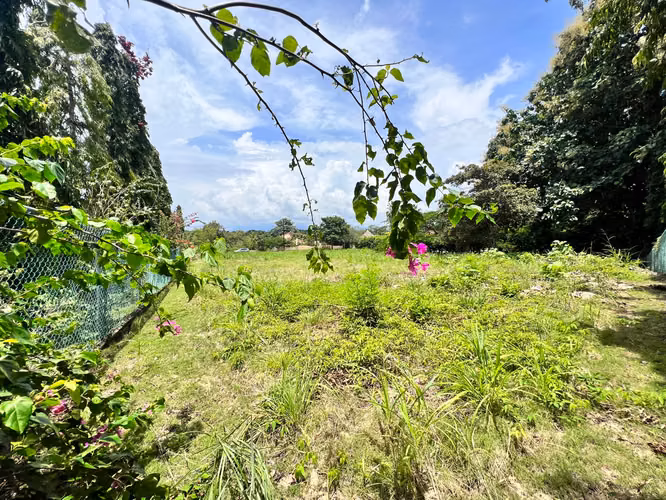 Venta de hermoso terreno en Coronado en Paseo Las Quintas