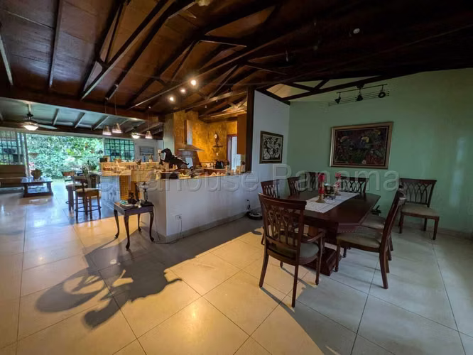 Hermosa Casa en Venta en Curundu 26*2744Mfk - Imagen 4