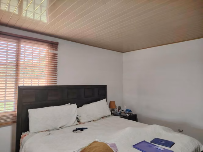 VENDO CASA EN PRADERAS SAN LORENZO