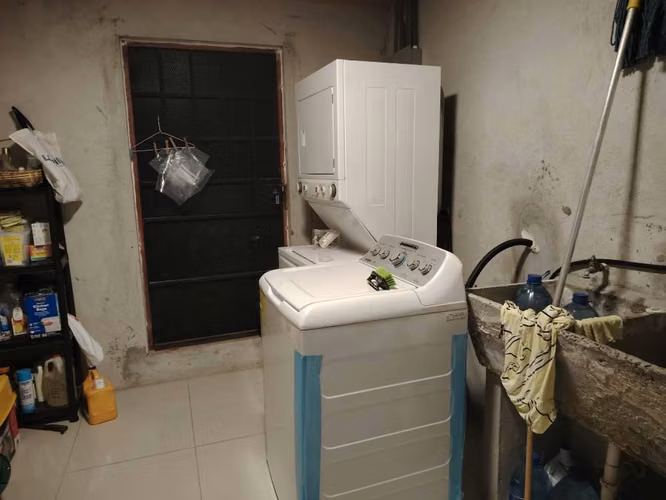 VENDO CASA EN PRADERAS SAN LORENZO
