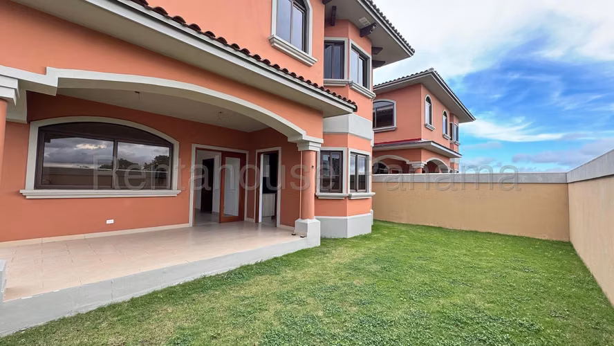Venta de Casa en Costa Sur El Doral Solo Cliente Directo MC
