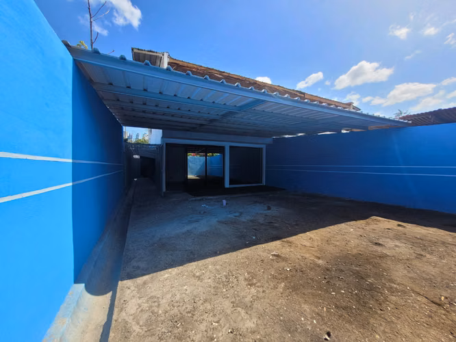Propiedad Comercial o Residencial sobre Vía Principal en Chanis