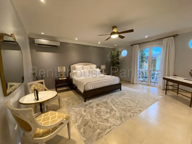 Venta de Casa en Ancon Las Huacas NS