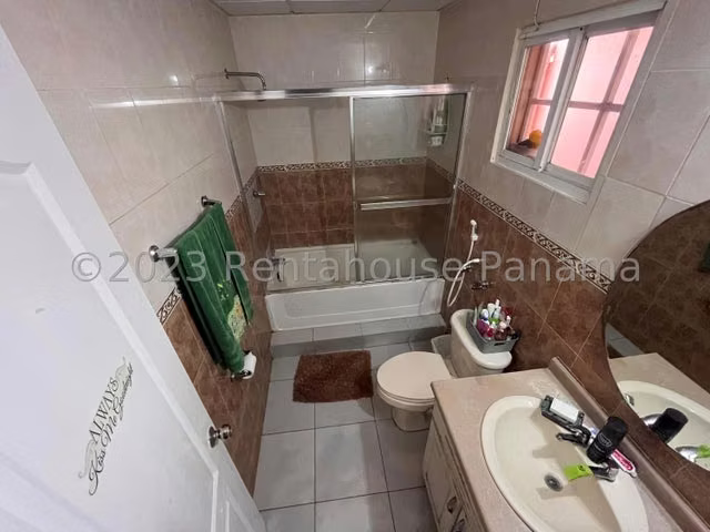 Casa en venta Quintas Reales Villa Zaita ELP25-1625