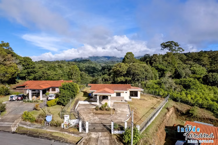 Casa de 3 Rec. en Volcancito Village Boquete - Imagen 2