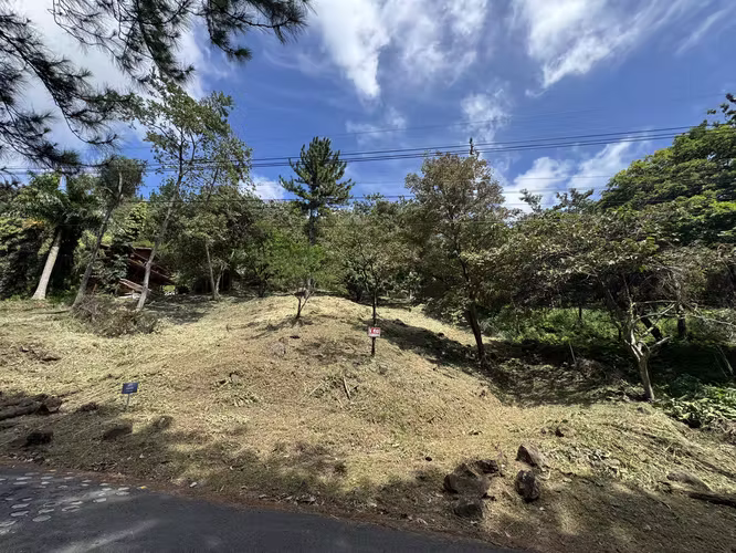 Rebajado Terreno en Venta en Altos del Maria – Lucca