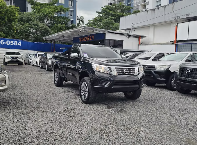 Nissan Frontier NP300