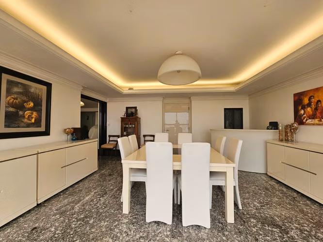 EXCLUSIVO APARTAMENTO EN VENTA EN LA CRESTA - Imagen 3
