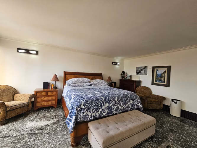 EXCLUSIVO APARTAMENTO EN VENTA EN LA CRESTA - Imagen 11