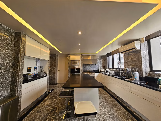 EXCLUSIVO APARTAMENTO EN VENTA EN LA CRESTA - Imagen 8