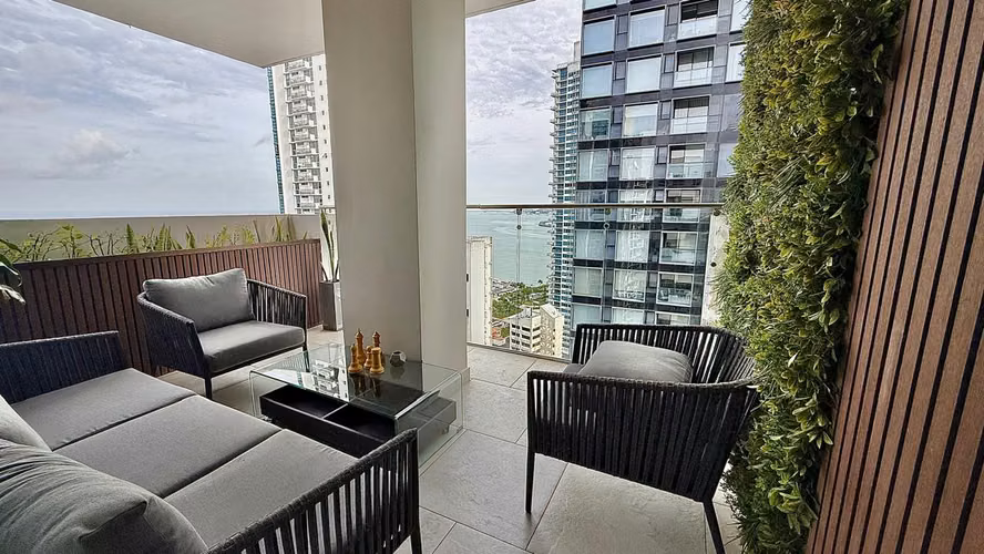  PENTHOUSE DE LUJO FRENTE AL MAR – PH 43 GV | AV. BALBOA | ROOFTOP PRIVADO
