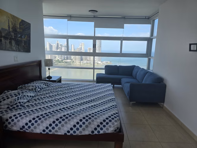 Alquiler o venta de hermosos apto en Av Balboa
