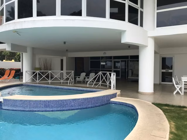 Apartamento de Playa en Venta - Frente Al Mar - Playa Farallón