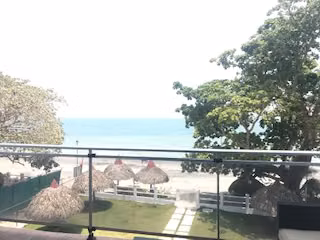 Apartamento de Playa en Venta - Frente Al Mar - Playa Farallón