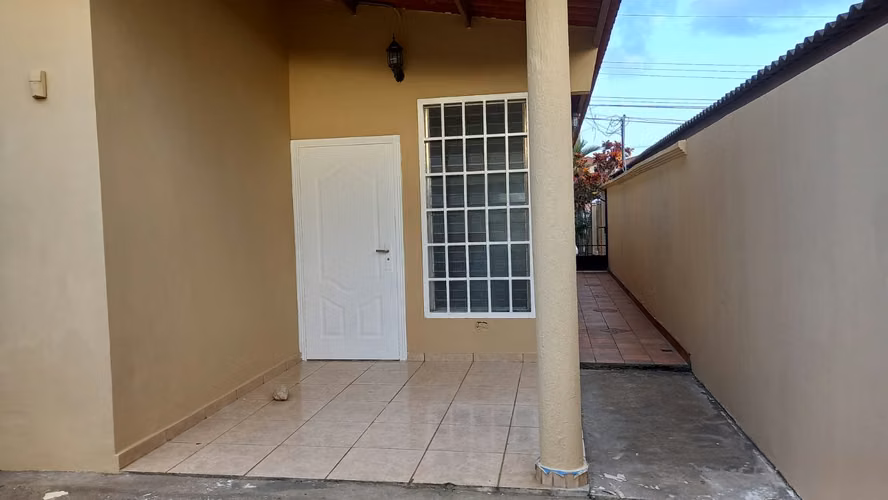 Se vende casa en Brisas del Golf