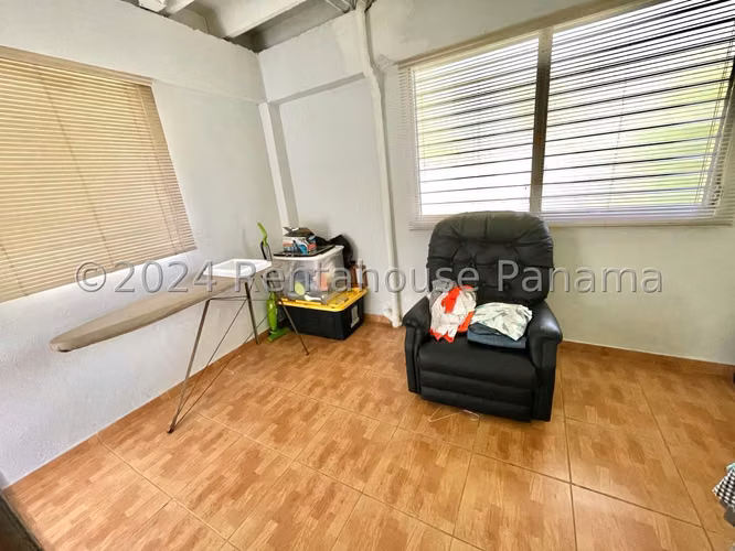 Venta de Casa de Dos Pisos en Corozal 26*8511Mfk - Imagen 14